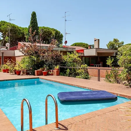 With Pool 150m From The Sea In Villa