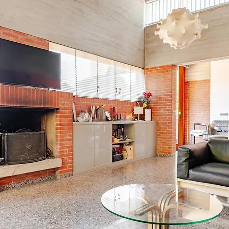 Villa With Pool 150m From The Sea In *